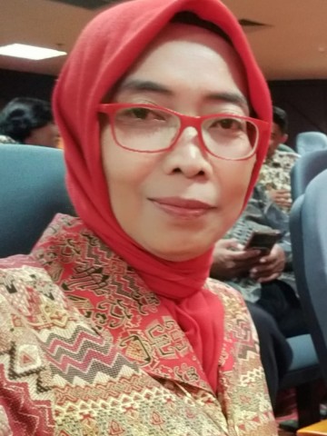 Dra. Lilik Soebarijati